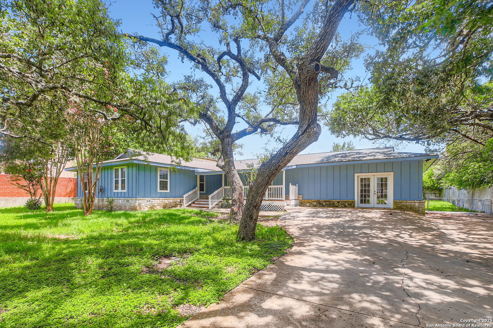9160 Aqua Dr  Boerne TX 78006 photo