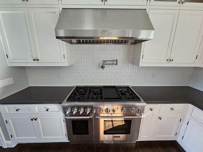 Property Photo: 555 Darrell Road CA 94010