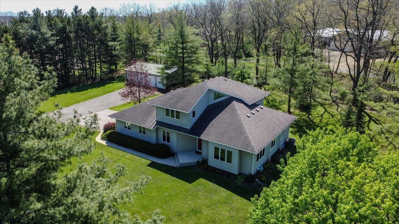 Property Photo:  6460 Shady Bend Road  WI 53593 