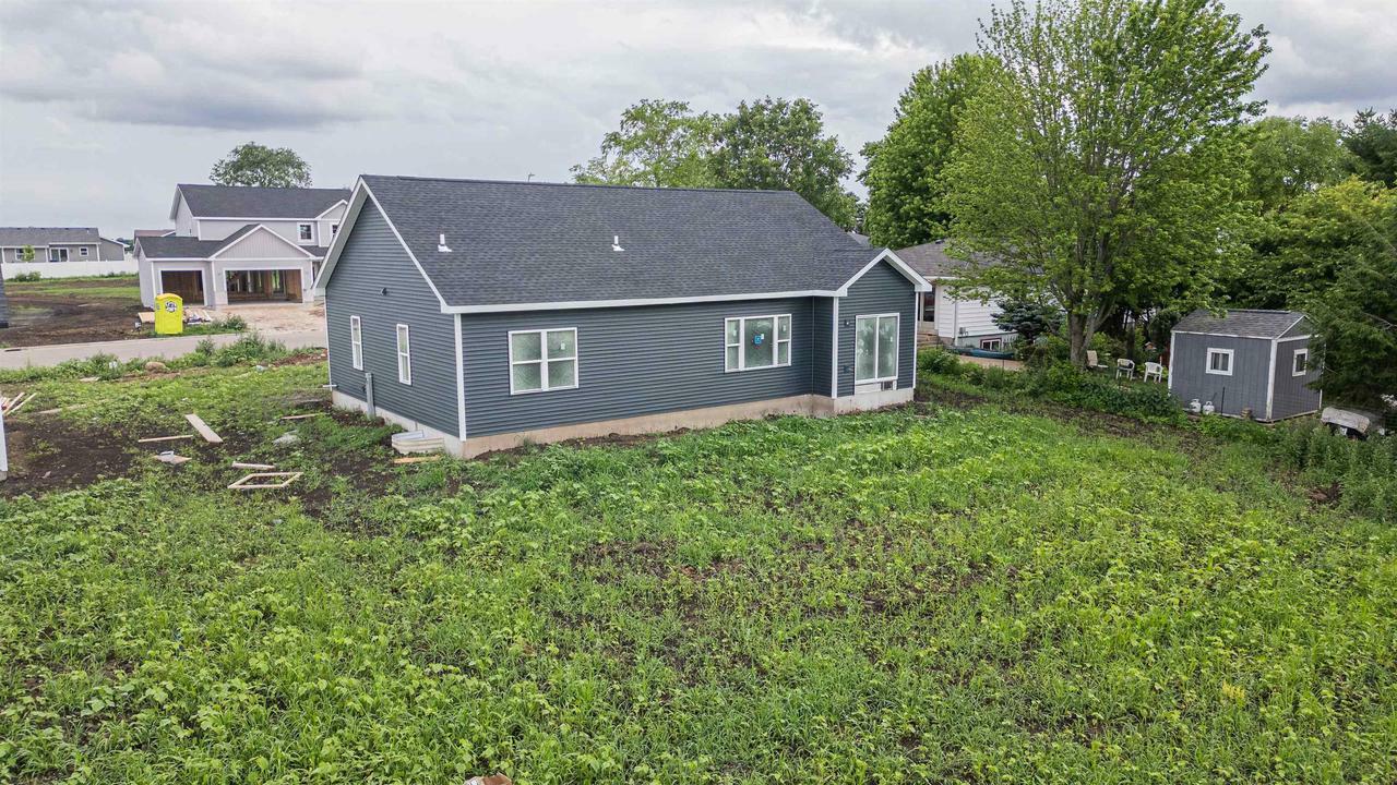 Property Photo: 58 East Evergreen Lane WI 53563