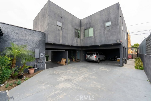 Property Photo: 3119 Larga Avenue CA 90039