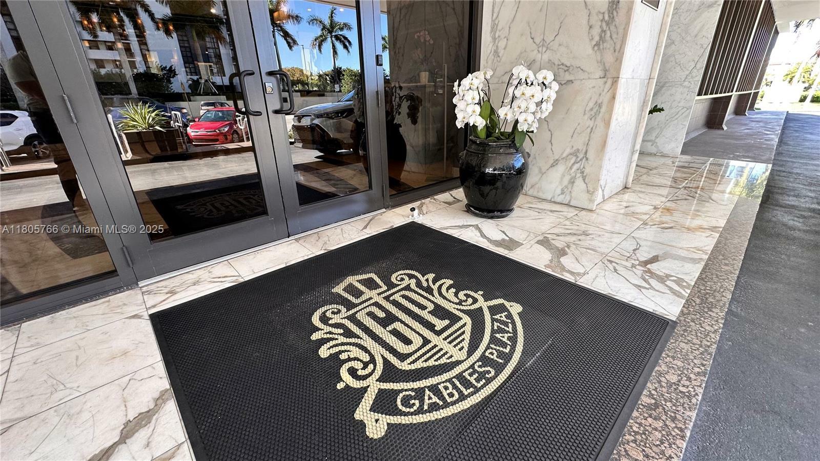 Property Photo: 625 Biltmore Way 707 FL 33134