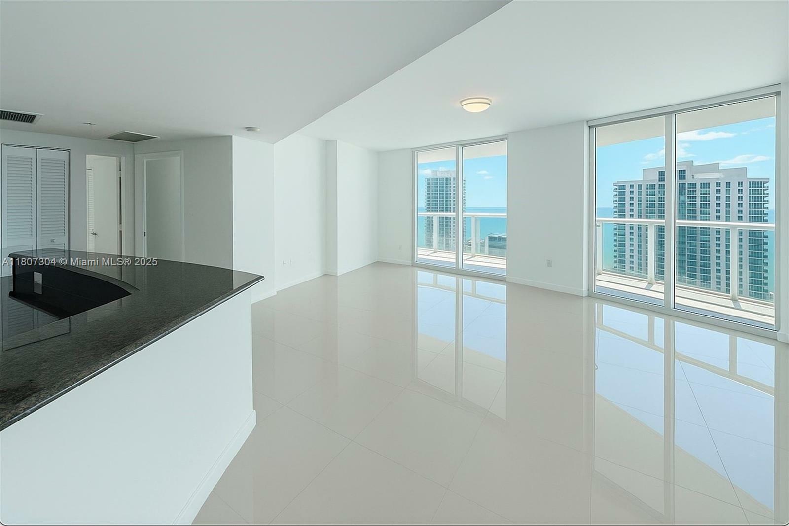 Property Photo: 300 S Biscayne Blvd T-3308 FL 33131