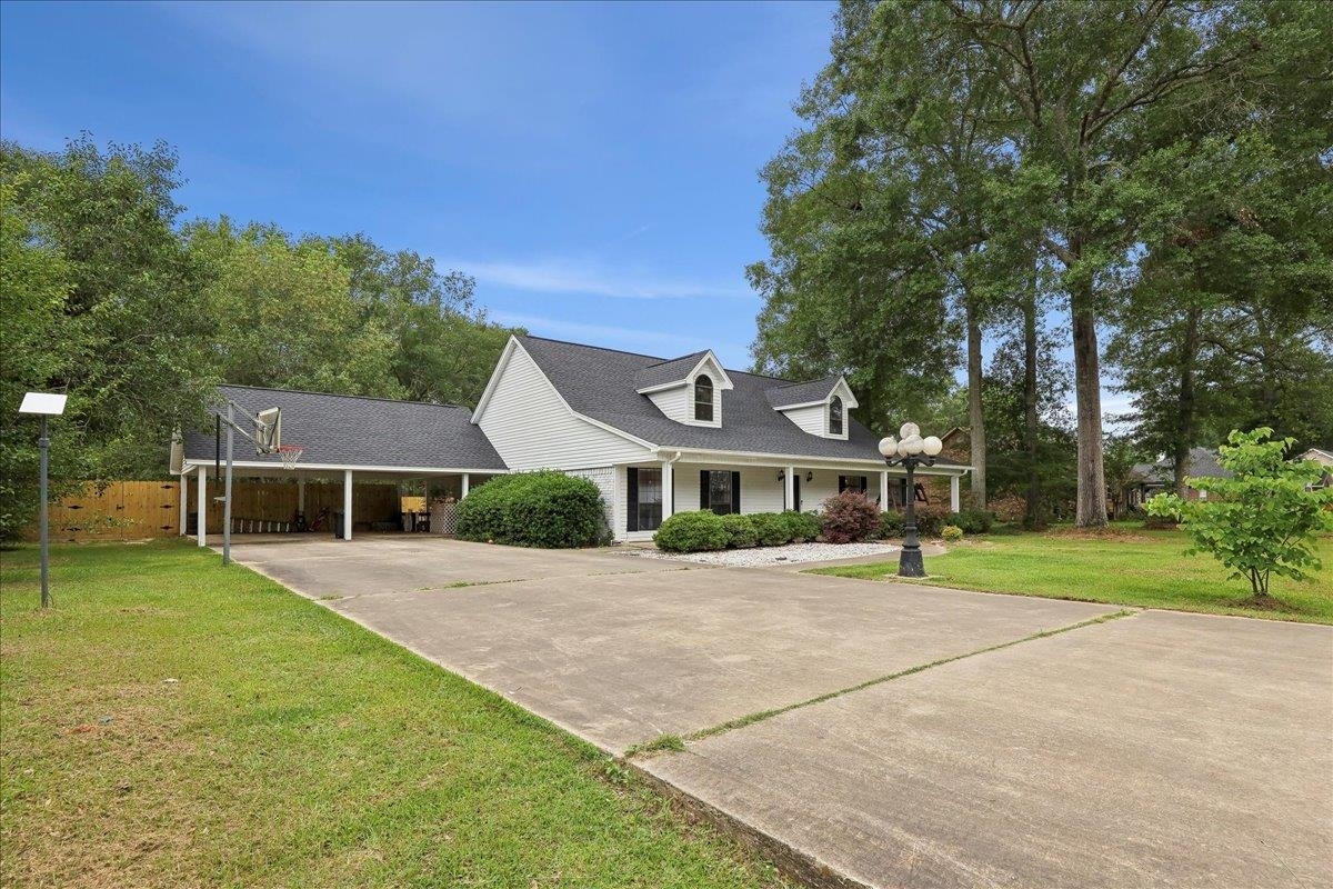 Property Photo: 504 County Road 763 N TX 77612