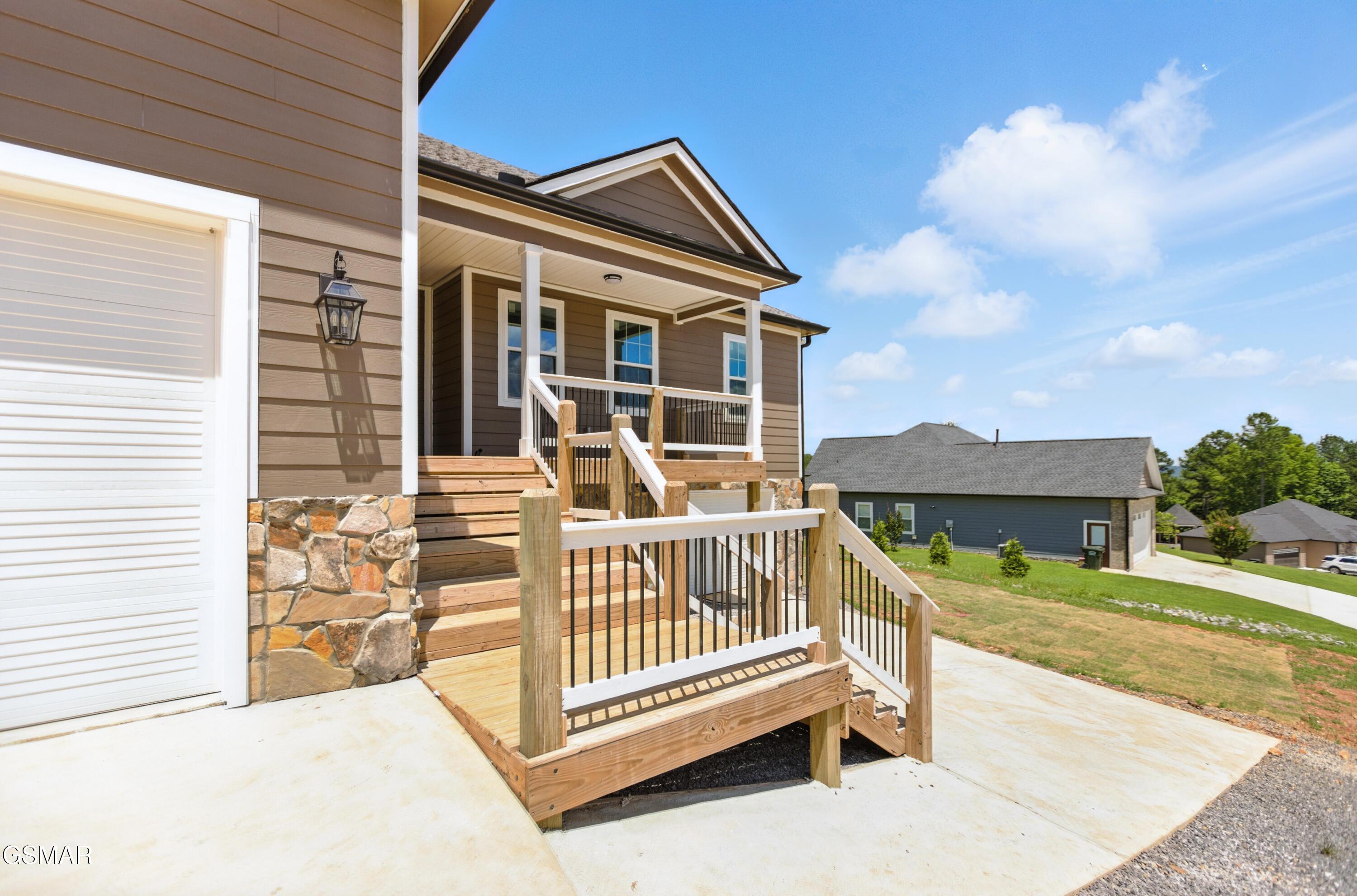Property Photo: 104 County Road 3050 TN 37303