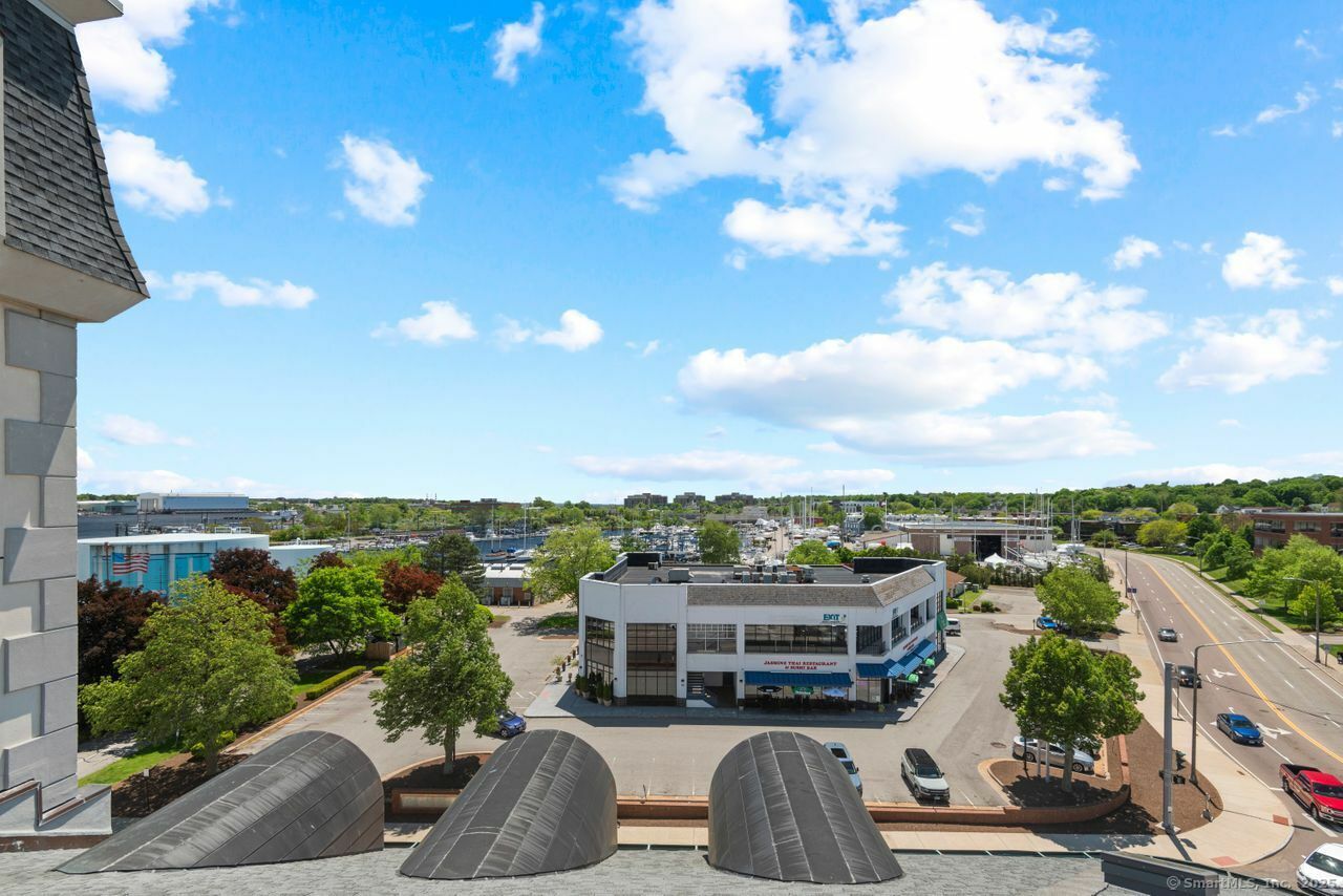 Property Photo:  461 Bank Street 410  CT 06320 