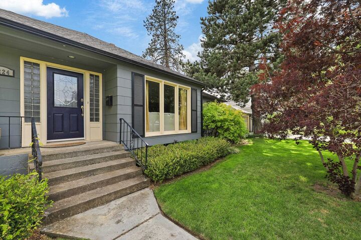 Property Photo:  1224 E Thurston Ave  WA 99203 