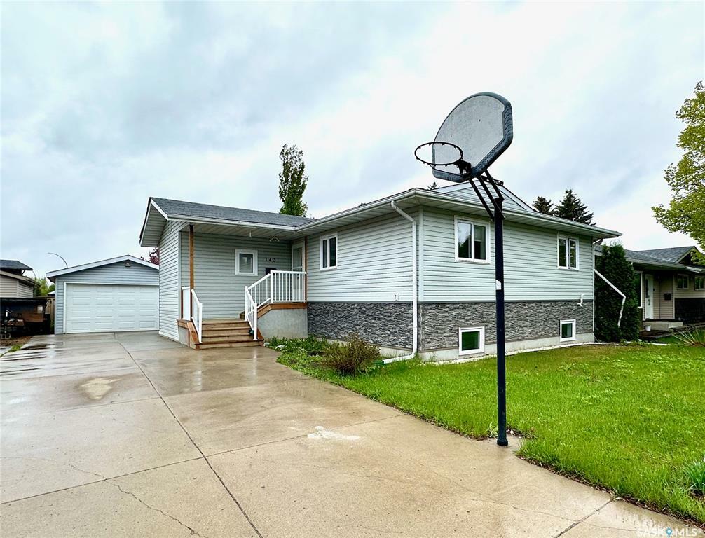 143 Girgulis Crescent  Saskatoon SK S7K 6W8 photo