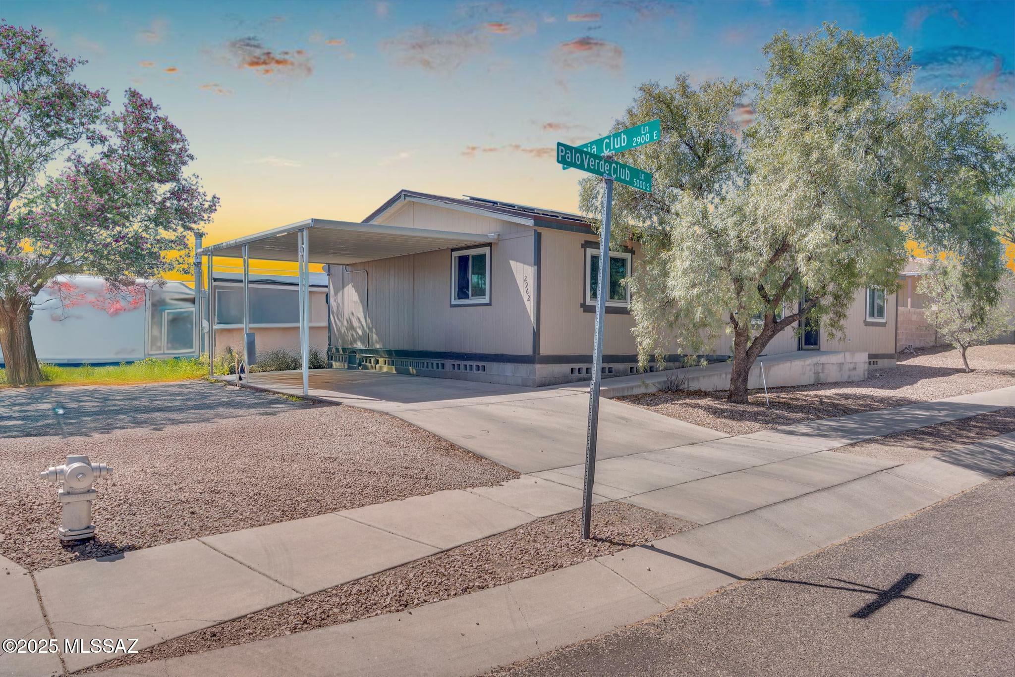 Property Photo: 2962 E Acacia Club Lane AZ 85706