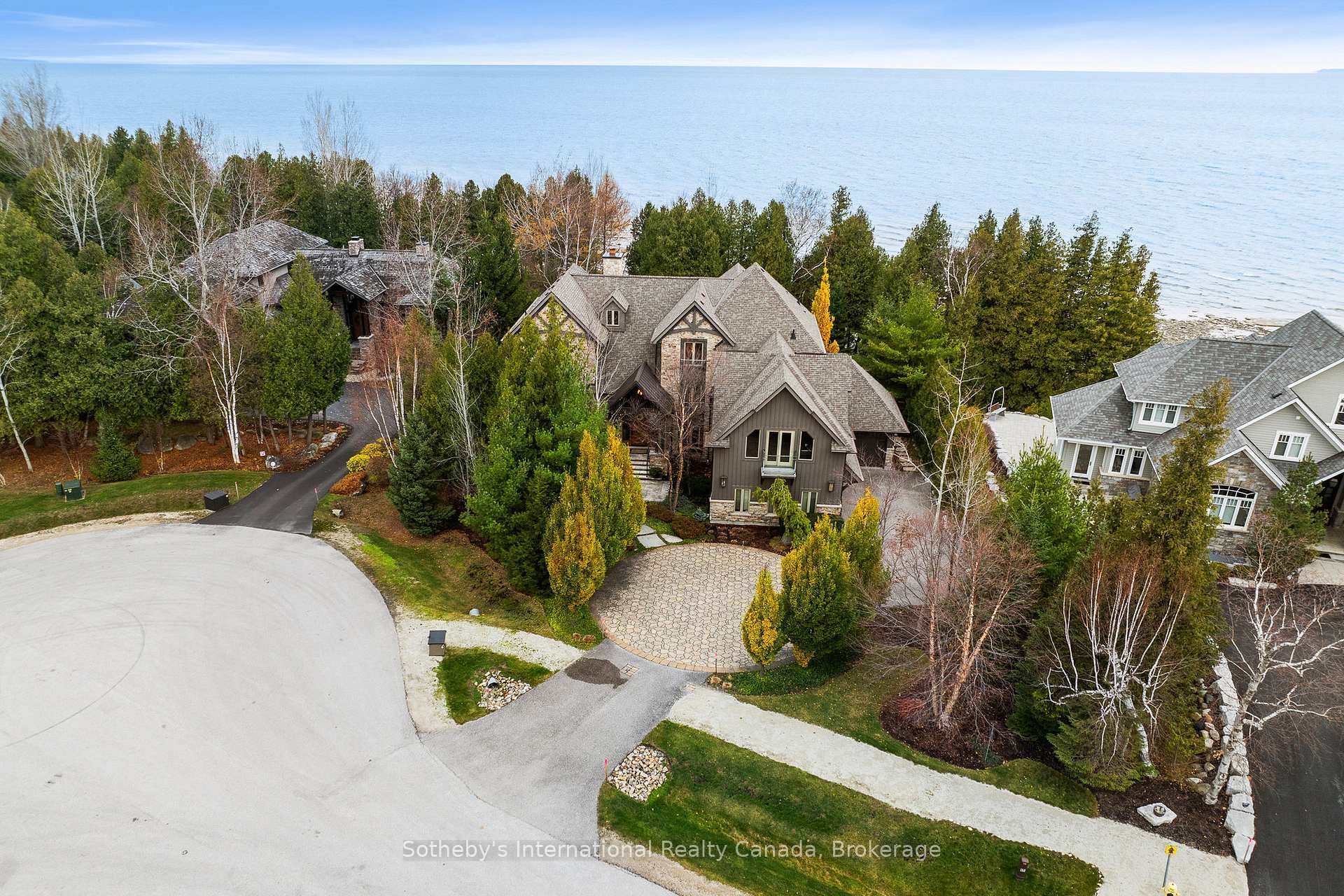 Property Photo: 115 Ellis Drive ON N0H 1J0