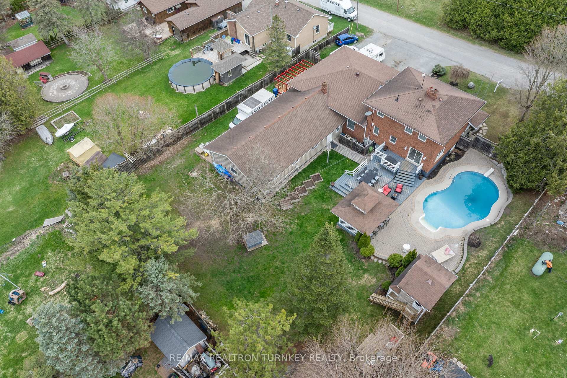 Property Photo: 10 Dafoe Street ON L0E 1T0