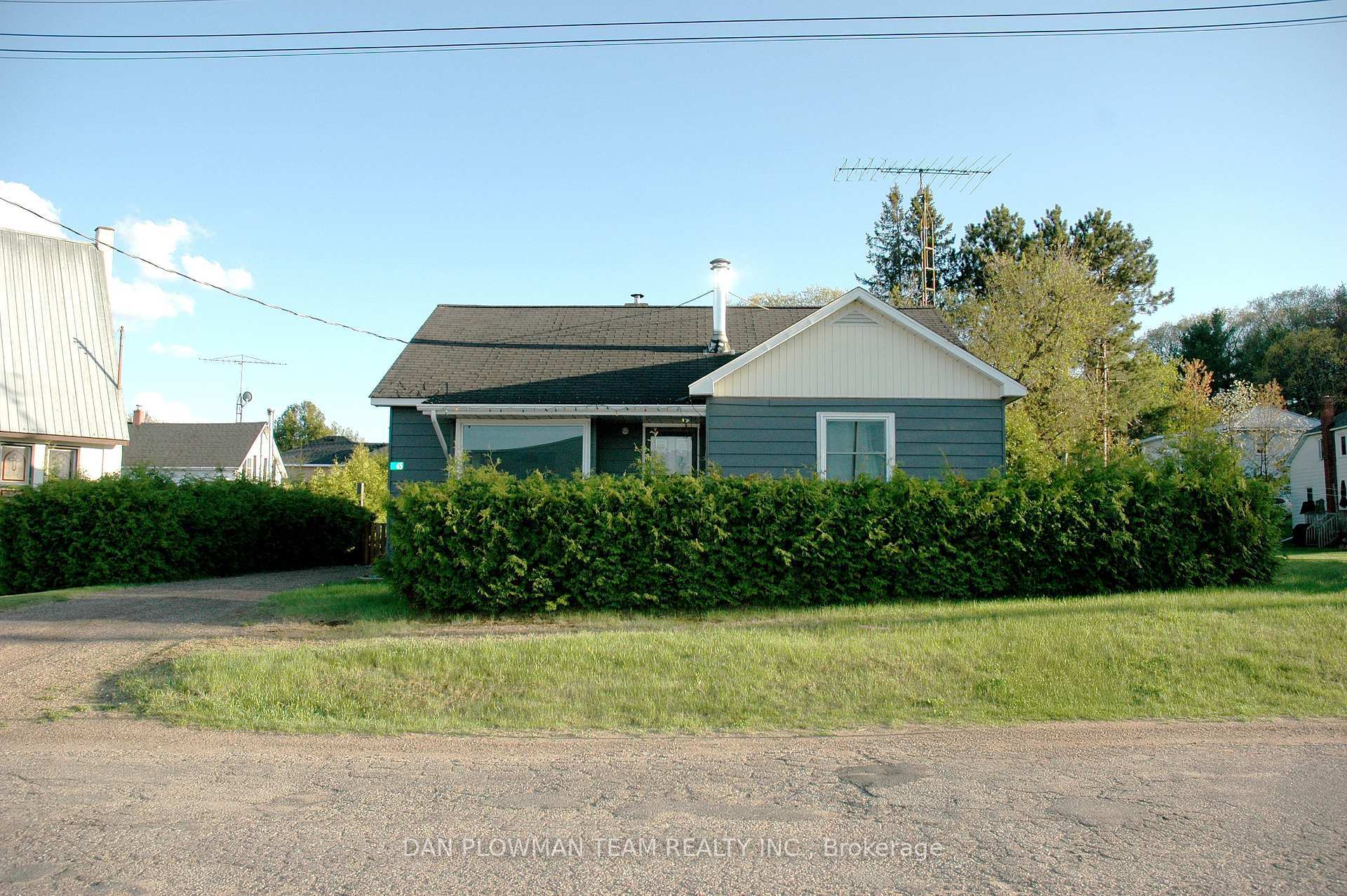 Property Photo: 65 Inglis Street ON K0J 2M0