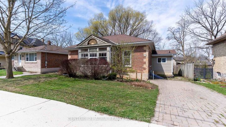 Property Photo: 130 Wellington Street S ON N4X 1A6