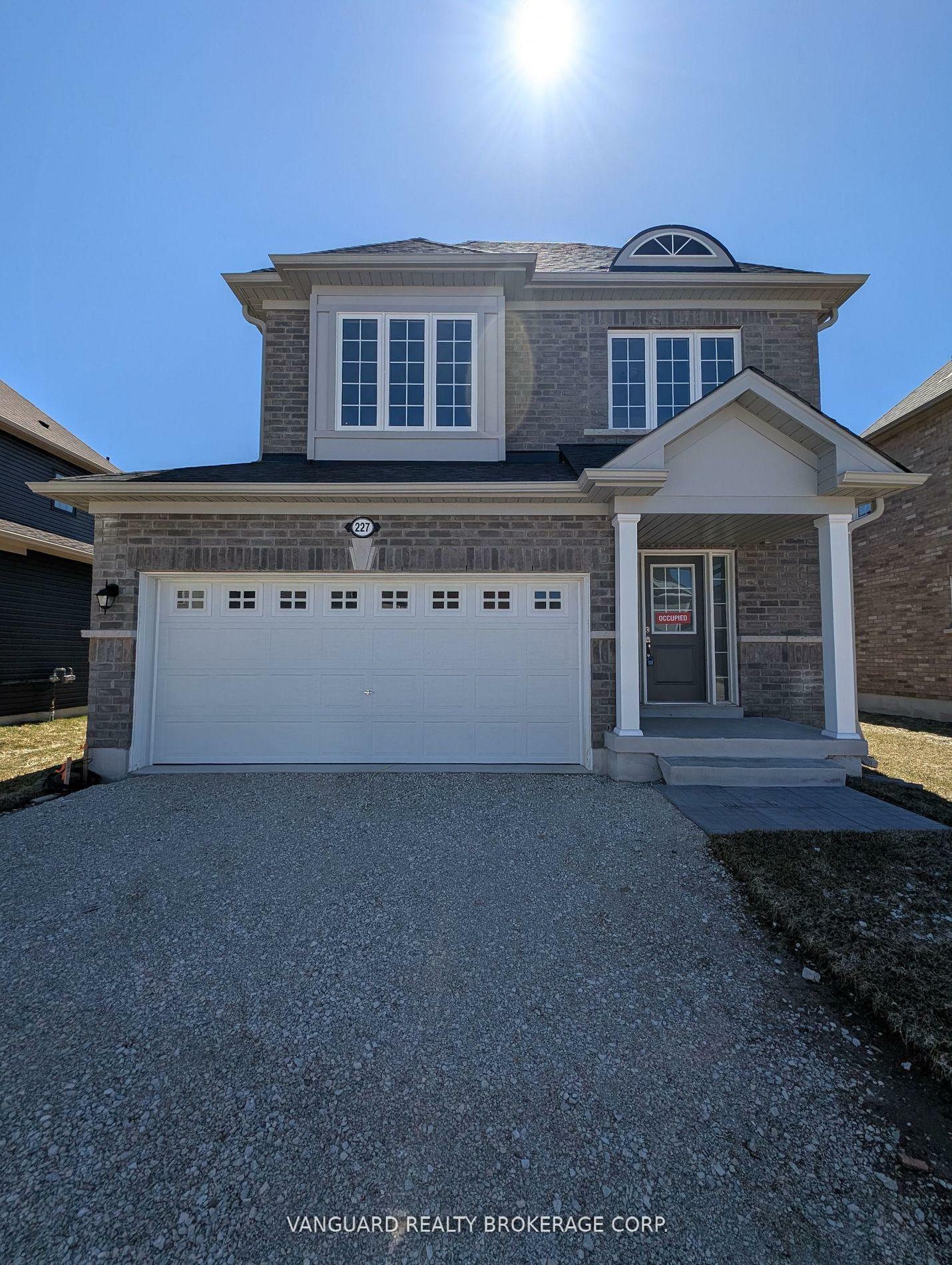 227 McKenzie Drive  Clearview ON L0M 1S0 photo