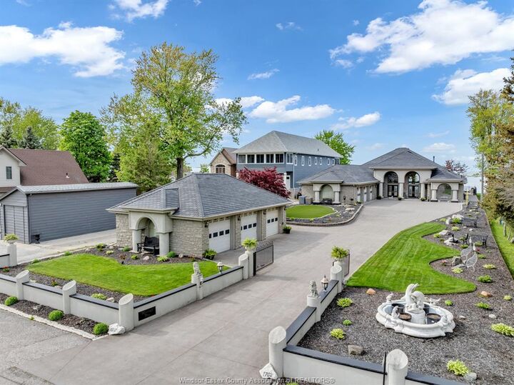 1702 Caille Avenue  Lakeshore ON N8L 0J4 photo