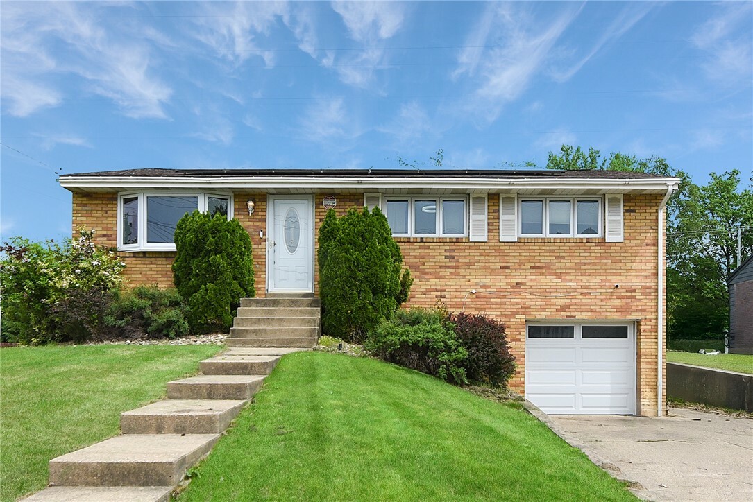 Property Photo: 415 Governor Dr PA 15101