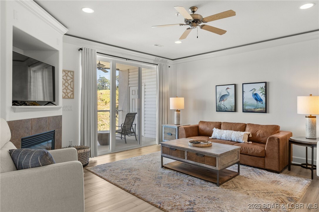 Property Photo: 100 Trinity Pointe Drive 4M MO 65020-4856