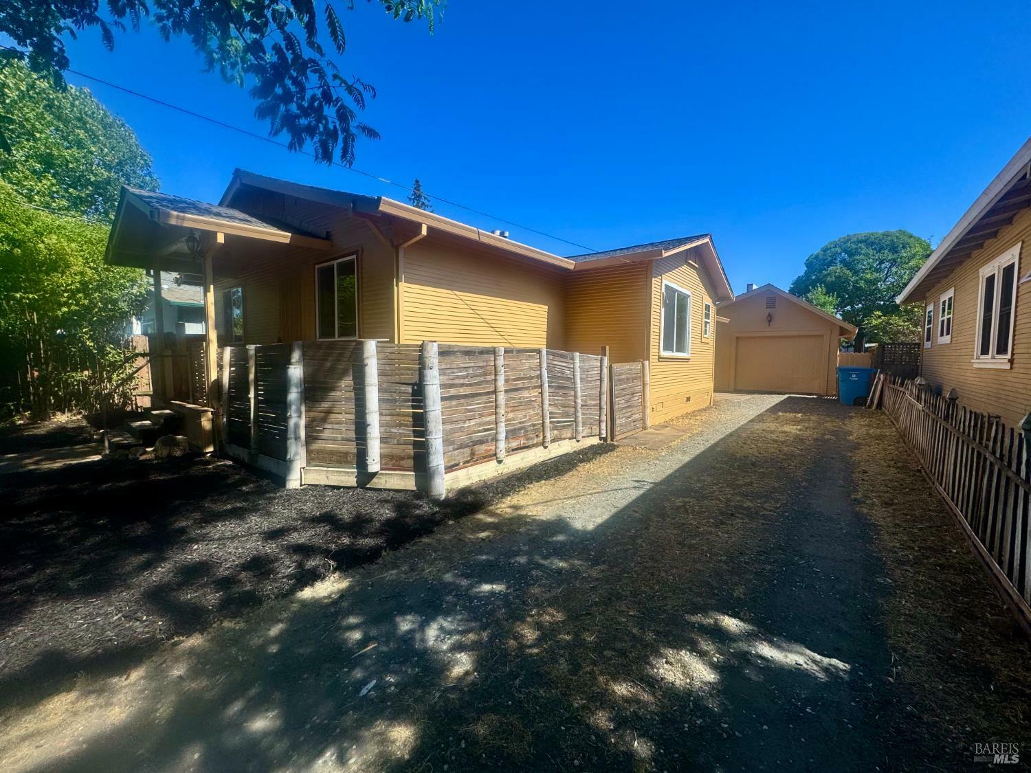 Property Photo: 514 Earle Street CA 95404