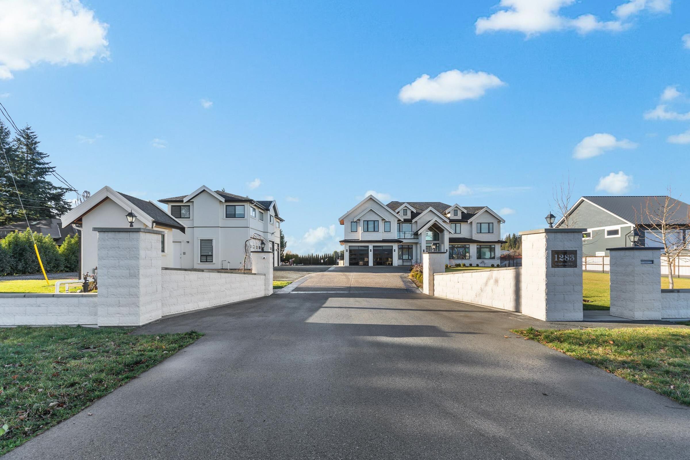 Property Photo: 1283 Gladwin Road BC V2T 5Y4