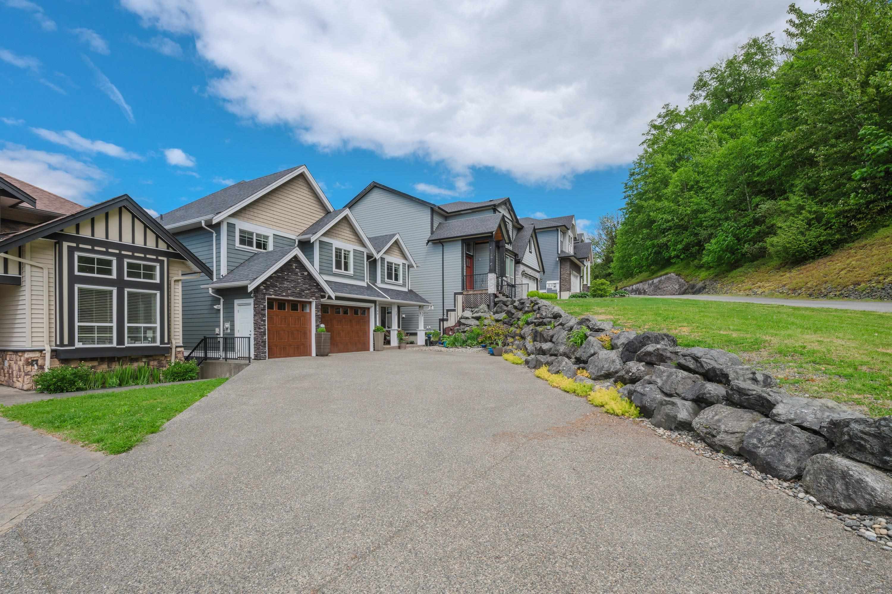 Photo de la propriété:  5189 Cecil Ridge Place  BC V2R 6A1 