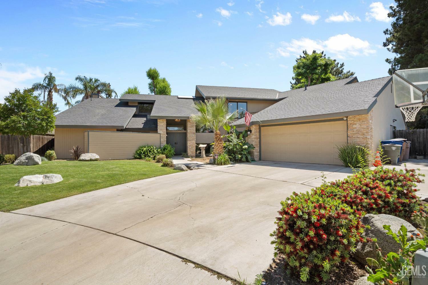 7805 Buena Tierra Court  Bakersfield CA 93309 photo