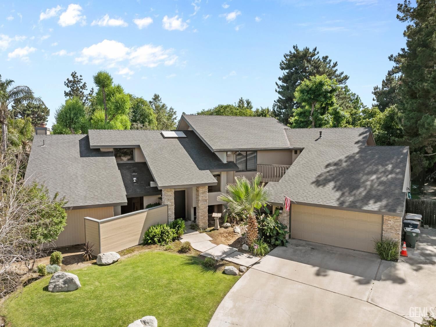 Property Photo: 7805 Buena Tierra Court CA 93309