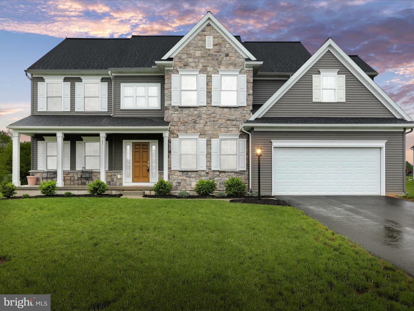 Property Photo: 102 Berkshire Drive PA 17015