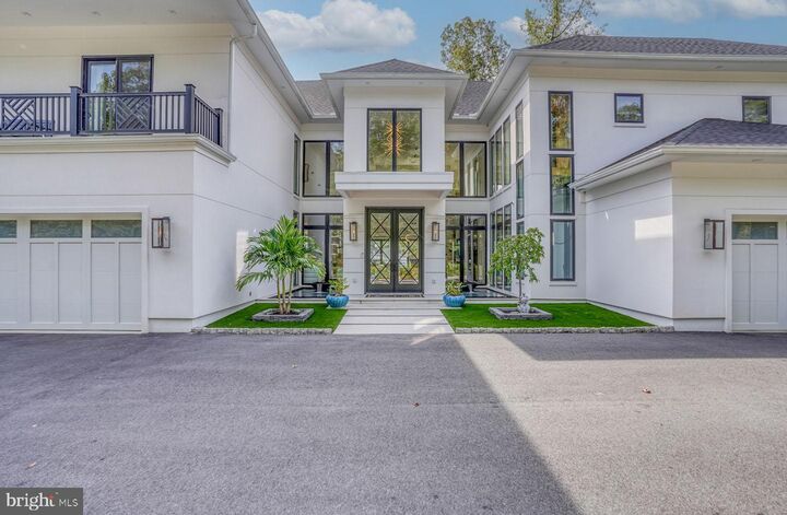 Property Photo:  104 W Buckingham Drive  DE 19971 