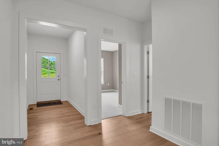 Property Photo:  918 N Lincoln Street 004-02  PA 17078 