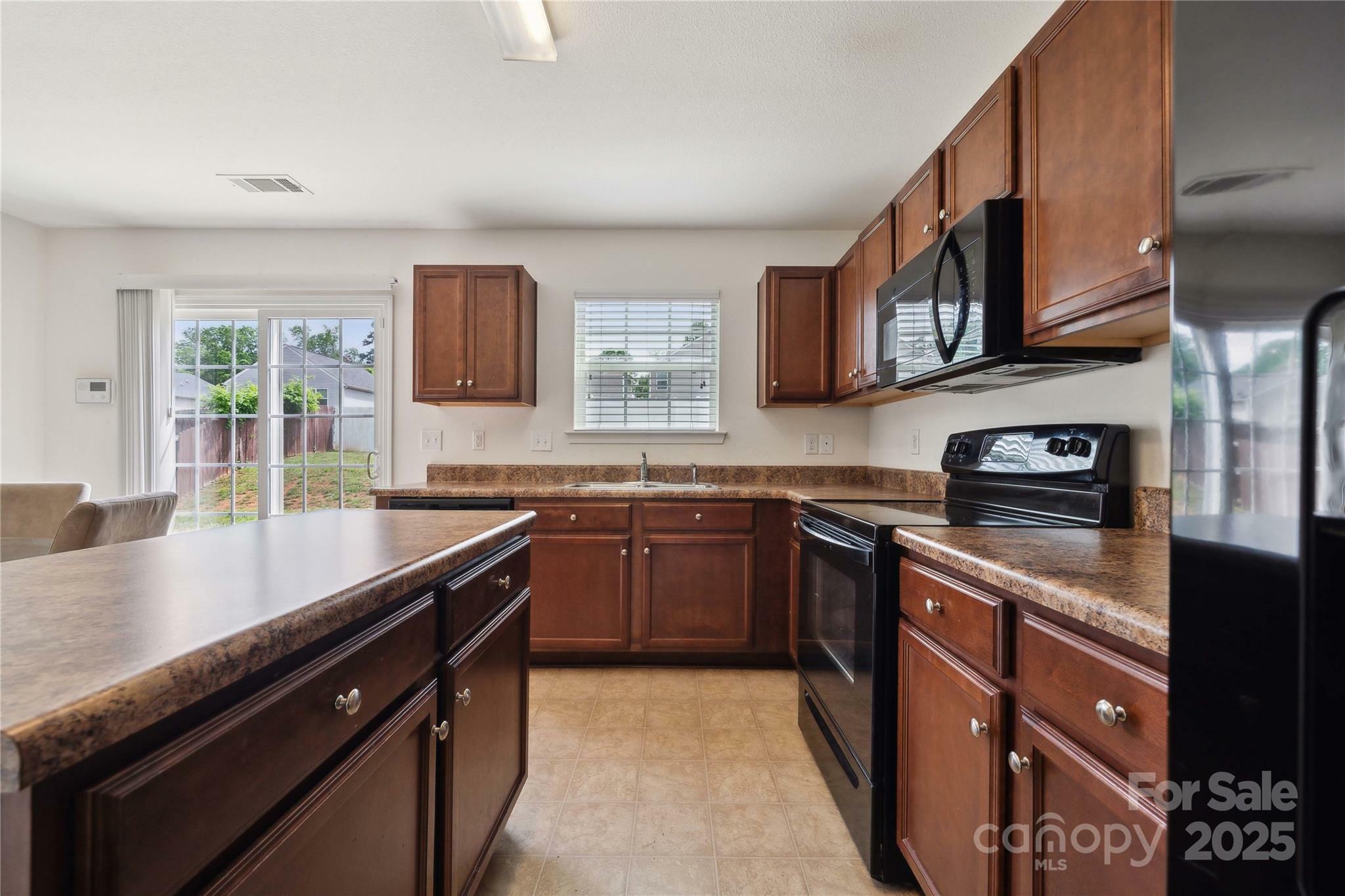 Property Photo: 3512 Gibbon Terrace Court NC 28269