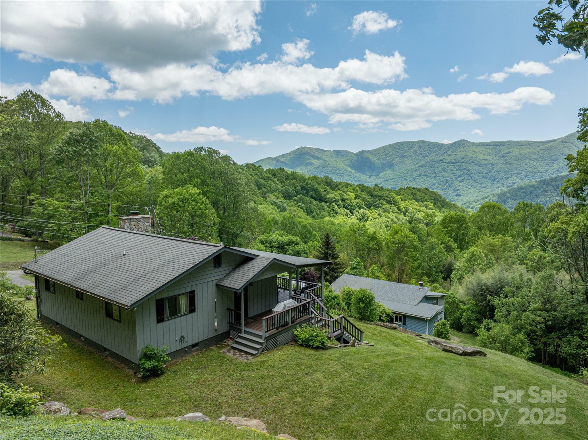 Property Photo: 90 Eagles Nest Lane NC 28751