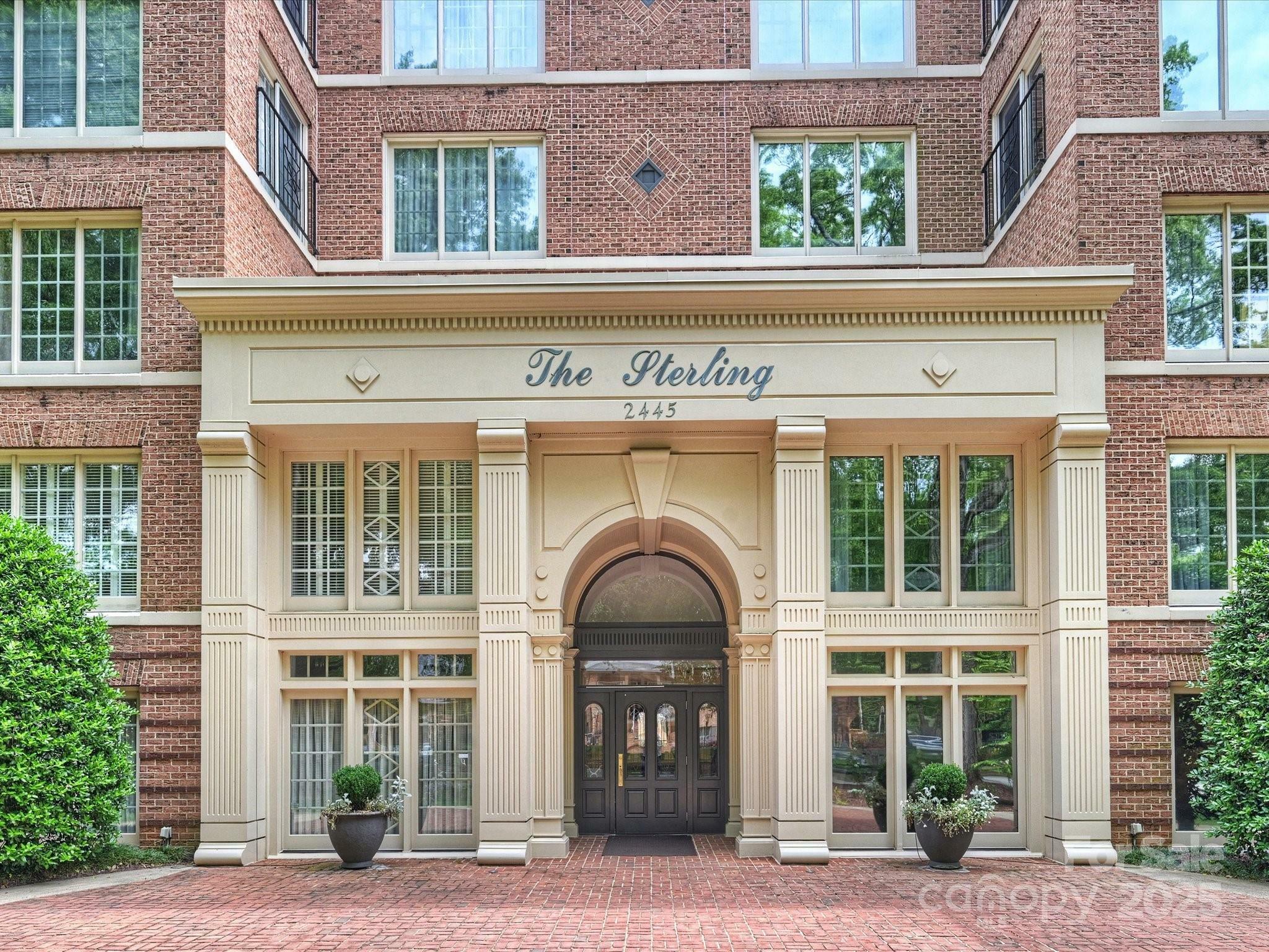 Property Photo: 2445 Selwyn Avenue 104 NC 28209