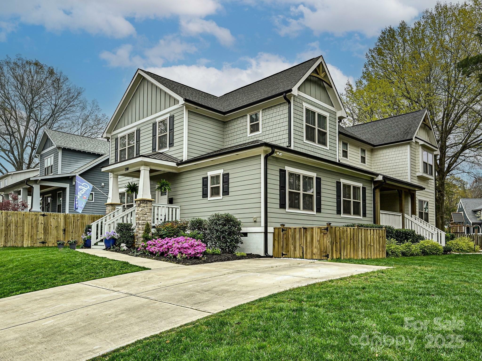 Property Photo: 2518 Pinckney Avenue NC 28205