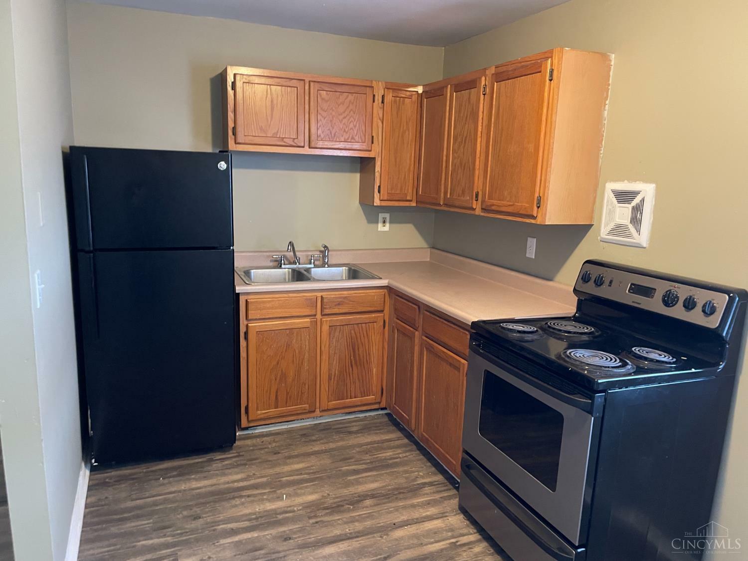 Property Photo: 7843 Glen Orchard Drive OH 45237