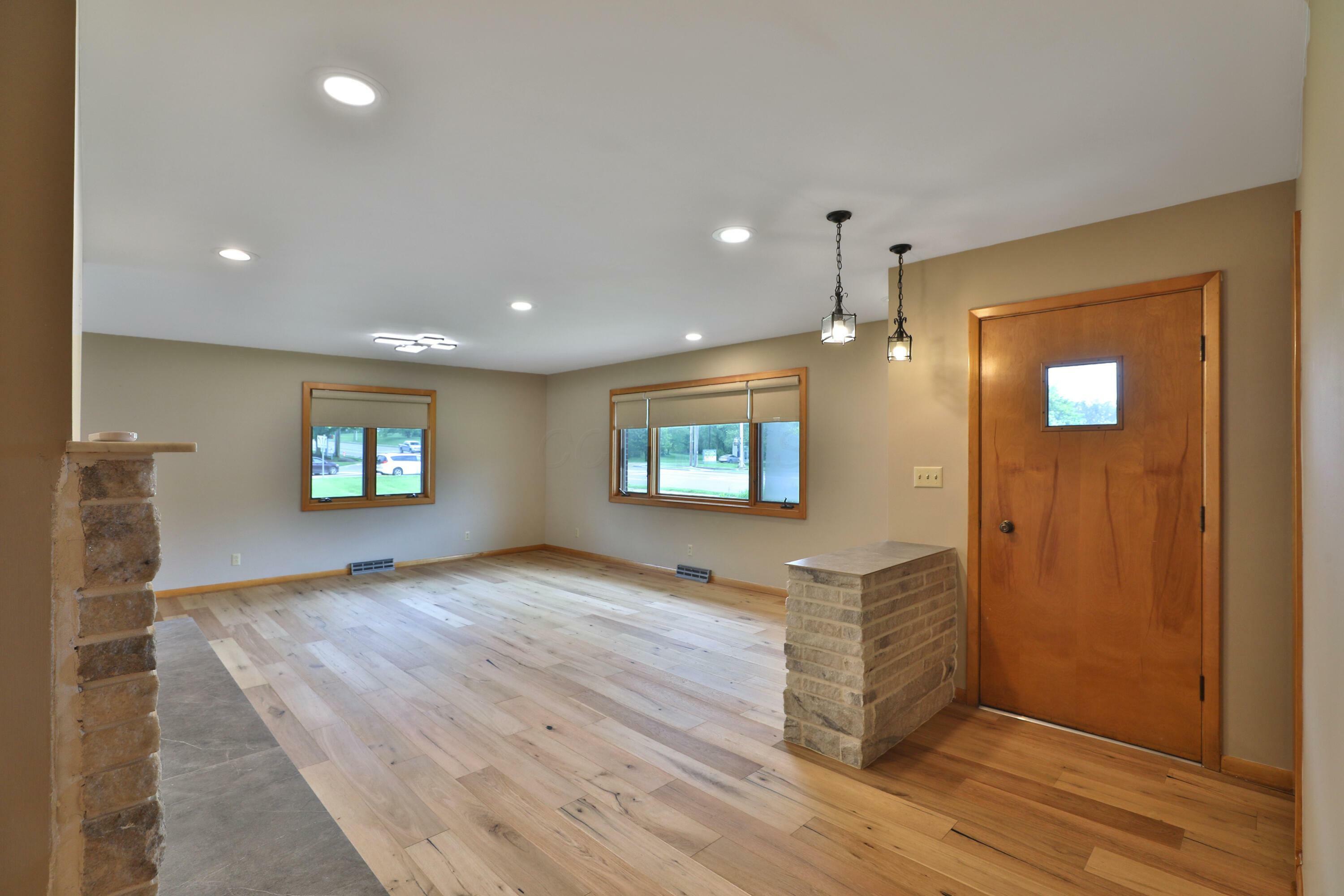 Property Photo: 465 W Schrock Road OH 43081
