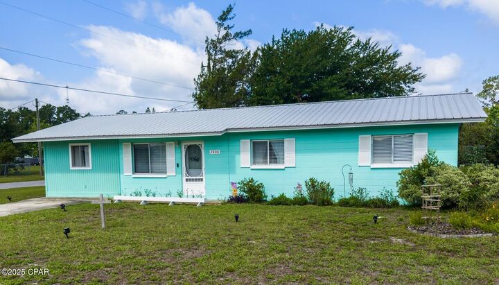 Property Photo:  2808 Garrison Avenue  FL 32456 