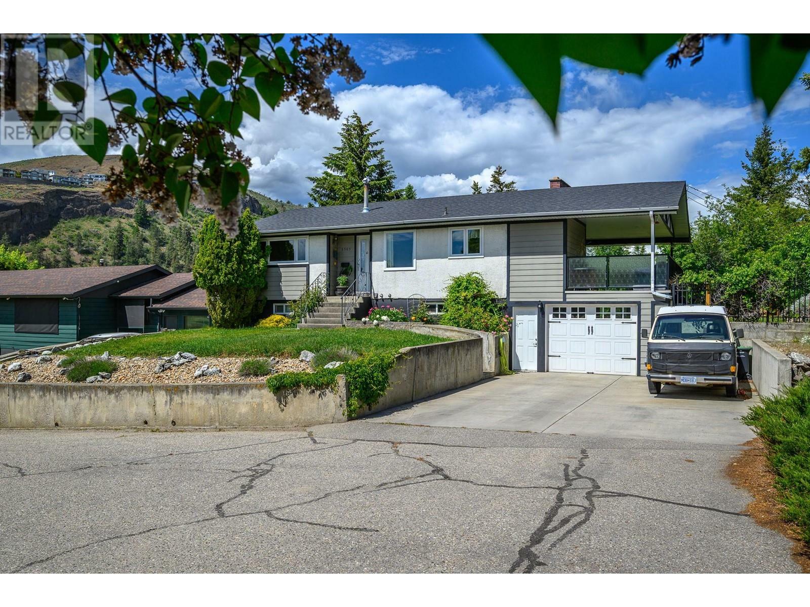 Property Photo: 3505 38 Avenue BC V1T 3A4