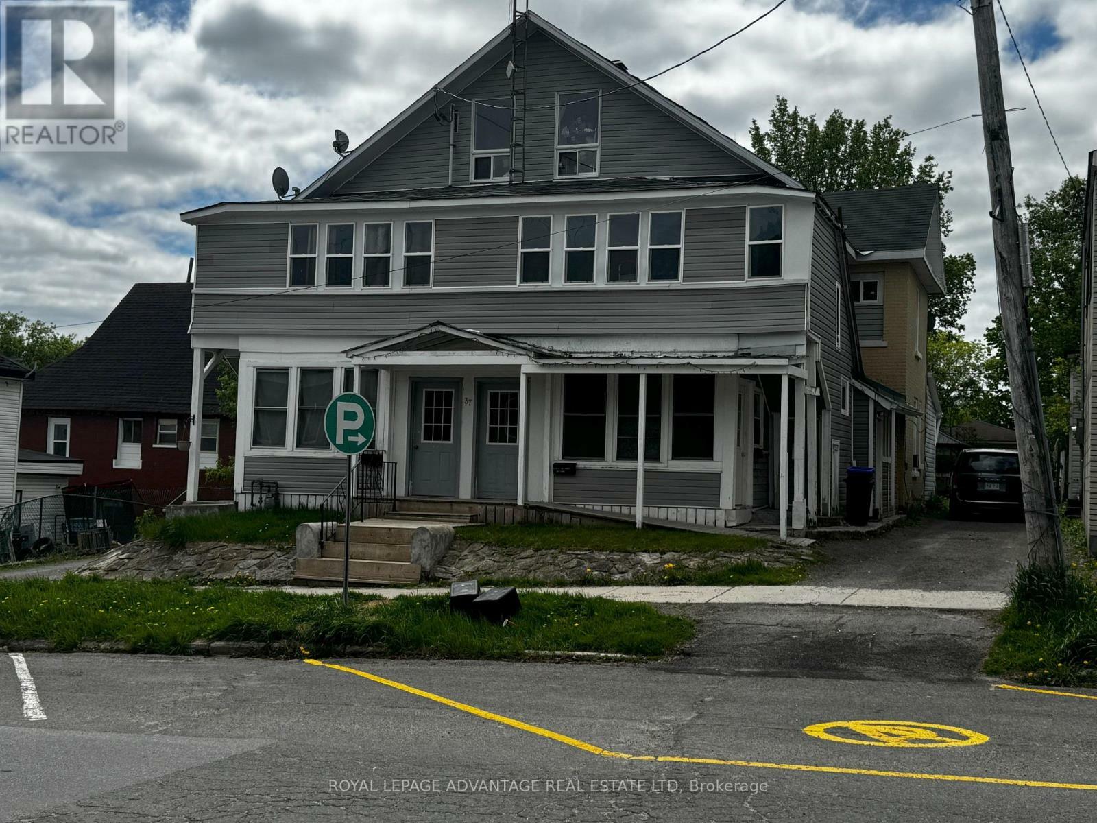 Property Photo: 37 Main Street West ON K7A 1M7