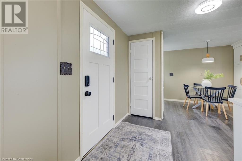 Property Photo: 84 Wellington Street South 7 ON N0G 1P0