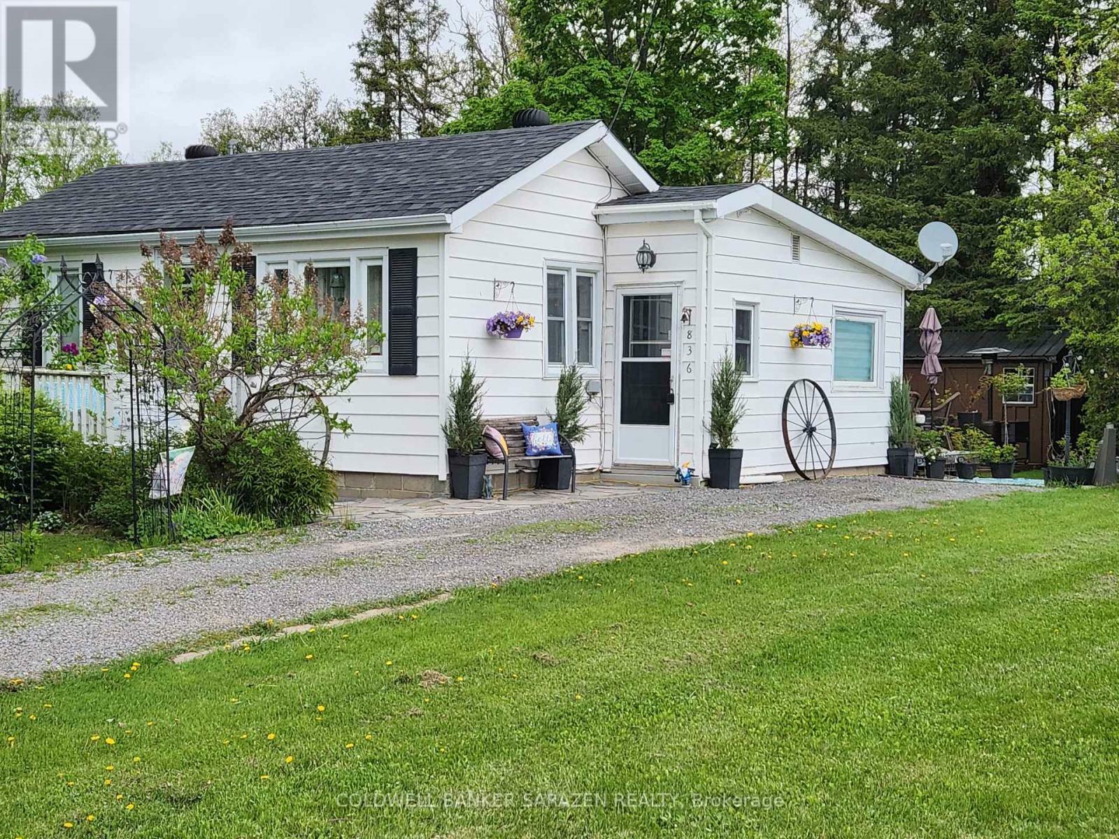 Photo de la propriété: 836 Munro Drive ON K7S 3G8