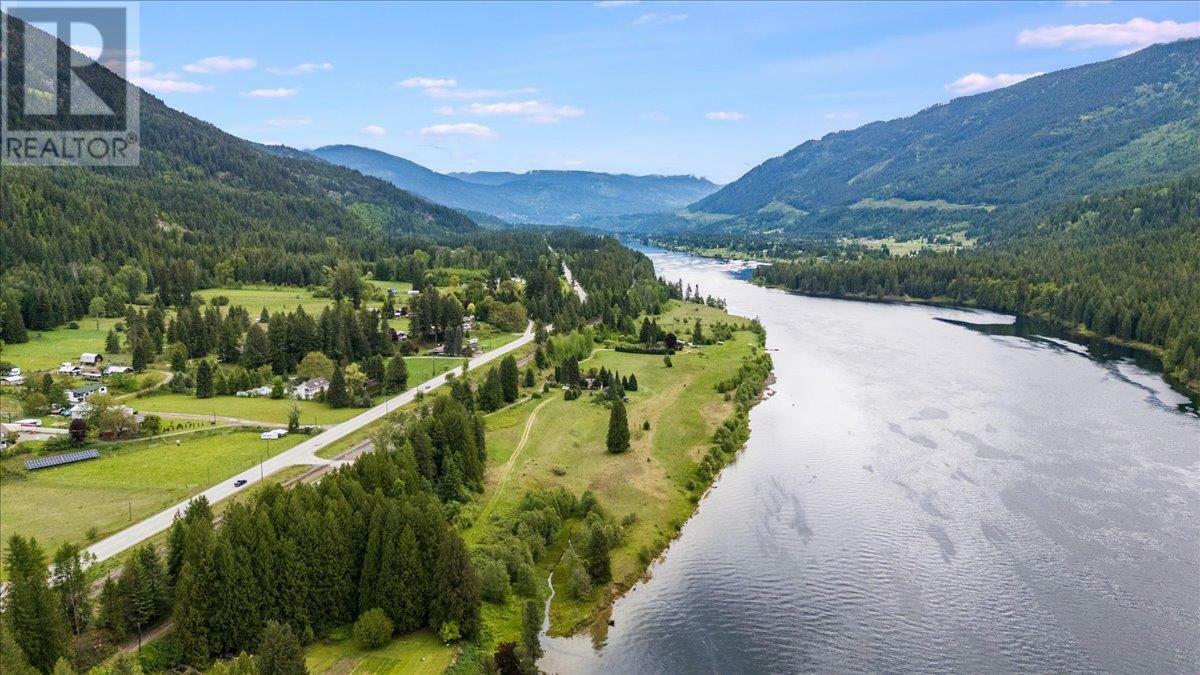 Property Photo:  1864 Highway 3A Other  BC V1N 4N7 