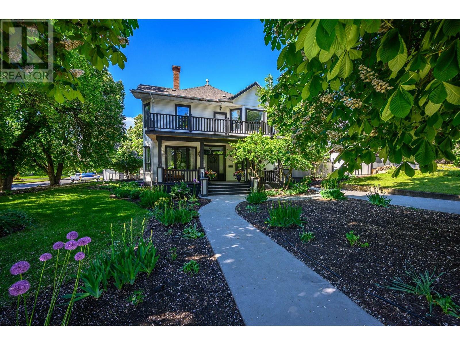 Property Photo: 1805 32 Avenue BC V1T 2J5