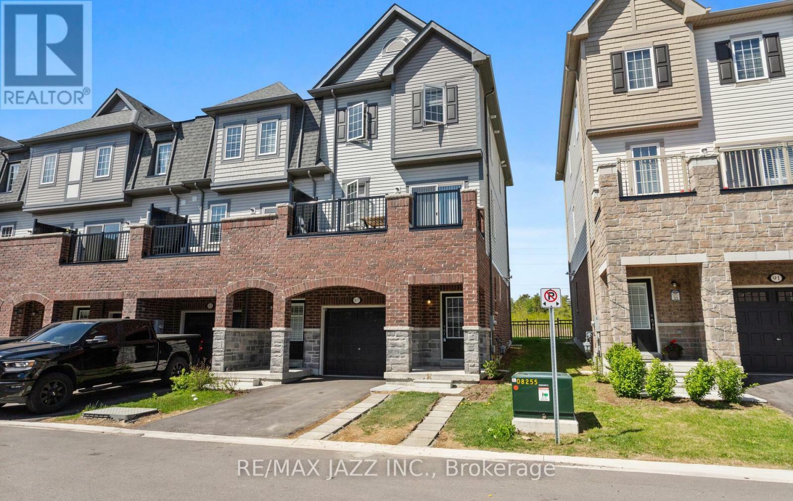 Property Photo:  87 Honey Crisp Lane  ON L1C 7H7 