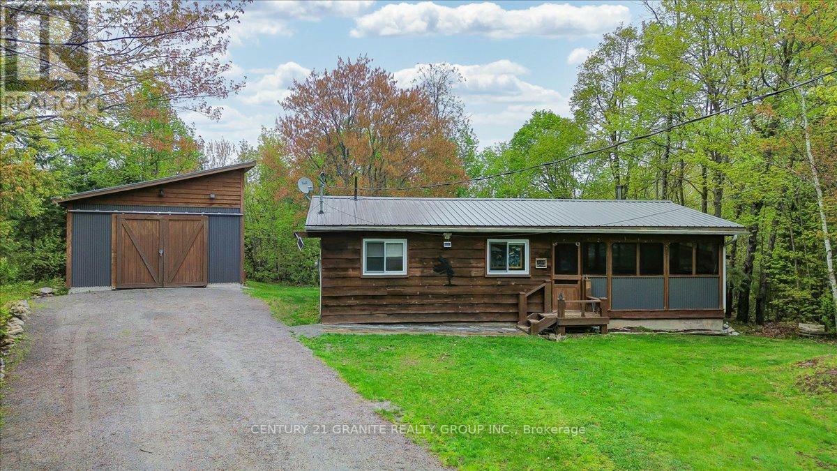 Property Photo: 27 Birch Crescent ON K0J 2M0