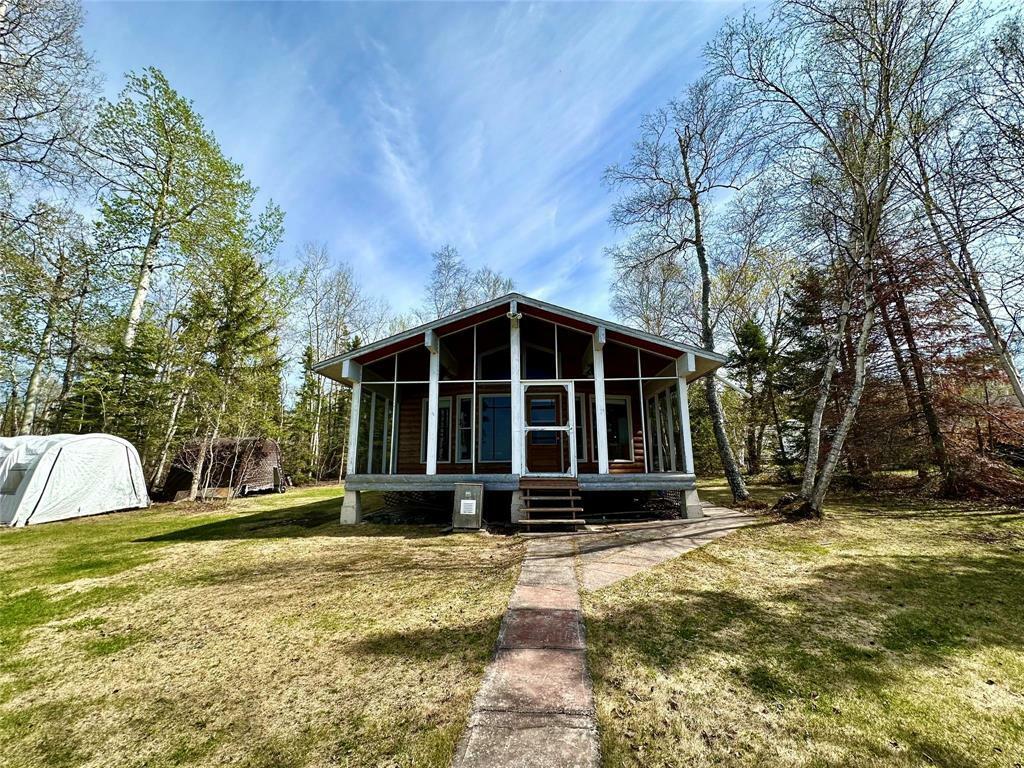 Property Photo: 140 Snake Island Way MB R9A 1K9