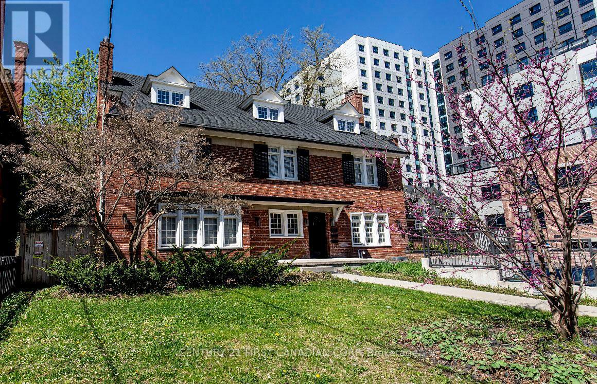 Property Photo: 653 Talbot Street ON N6A 2T6