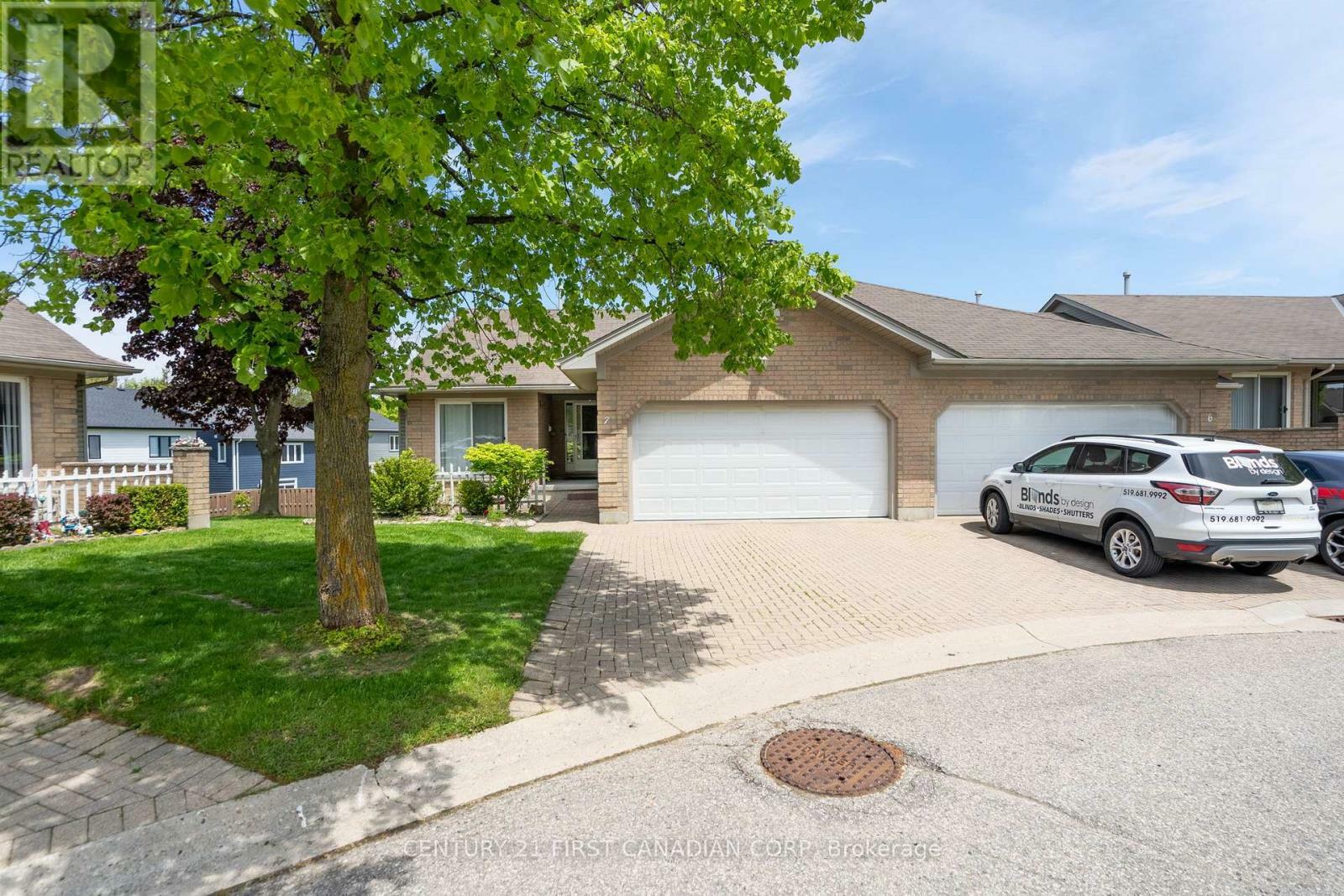 Photo de la propriété: 861 Shelborne Street 7 ON N5Z 5C5