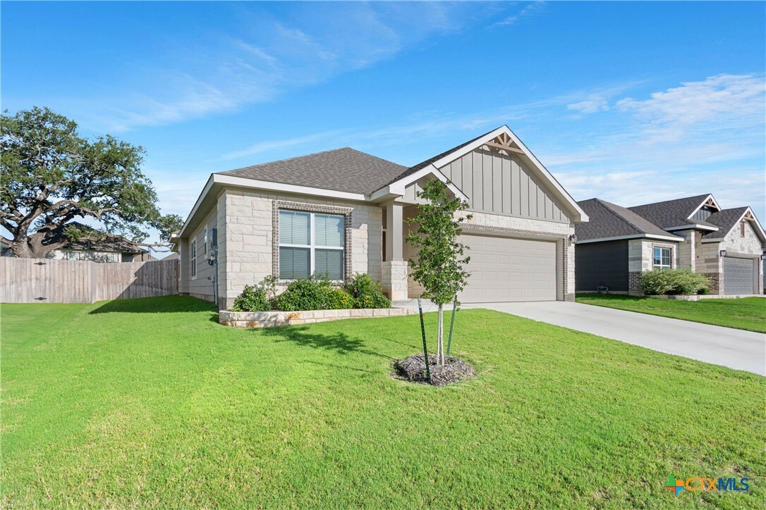 Property Photo: 2085 Mercer Street TX 76559