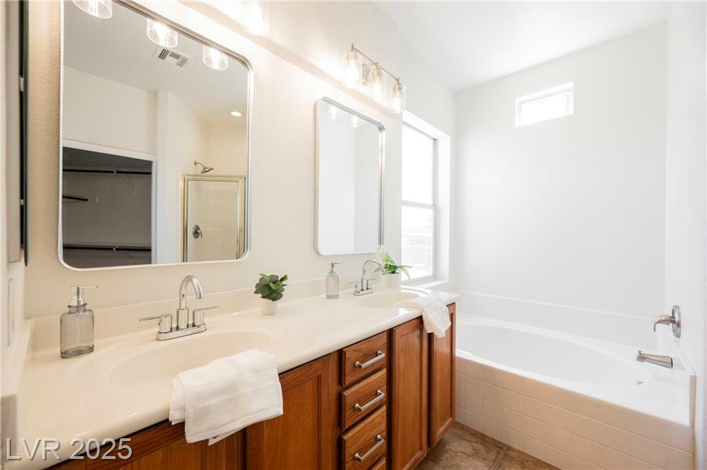 Property Photo: 909 Trinity Pond Circle NV 89002
