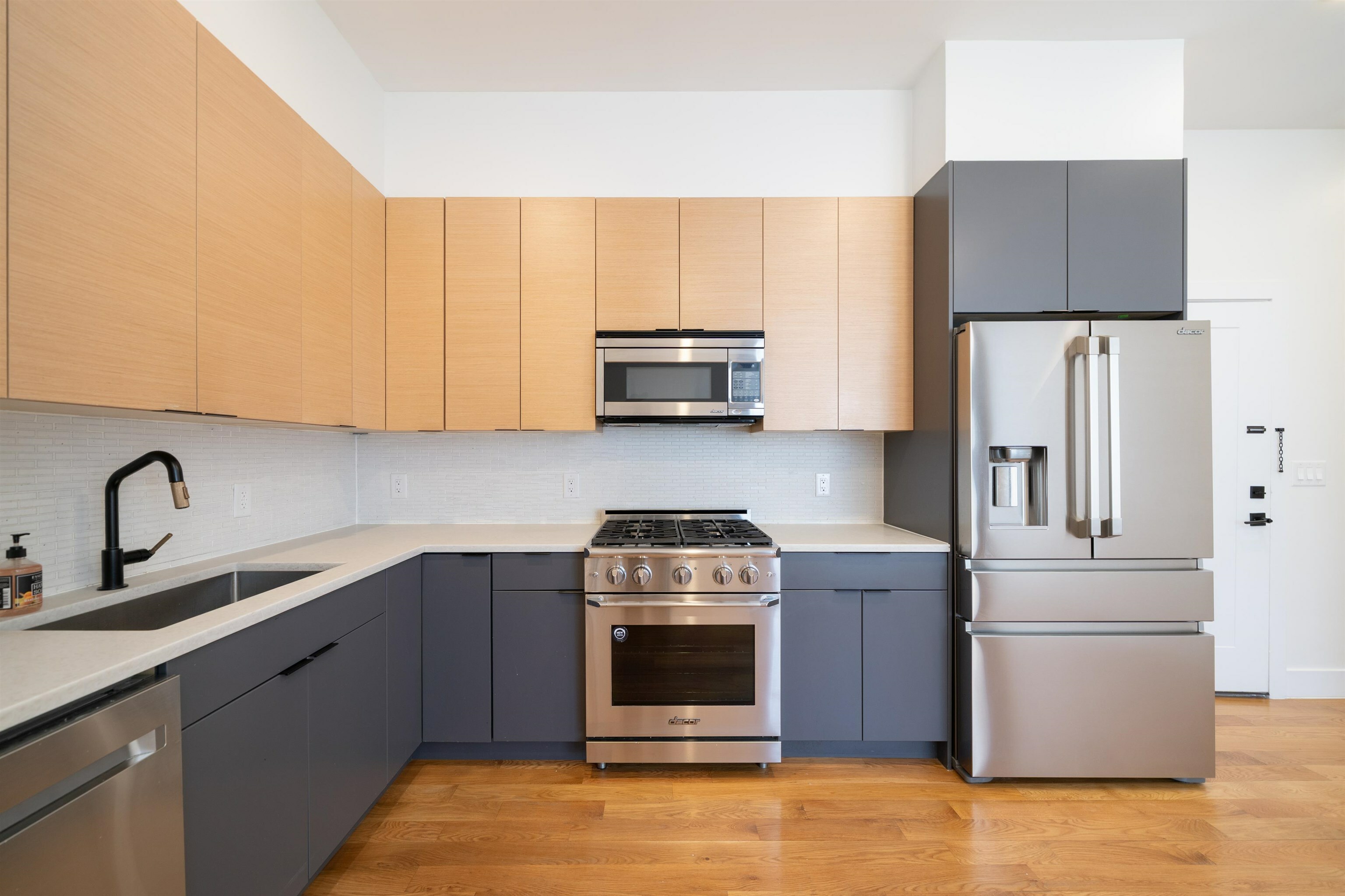 Property Photo: 47 Hancock Ave 102 NJ 07307